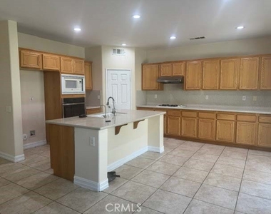 13884 Oak Tree - Photo Thumbnail 4