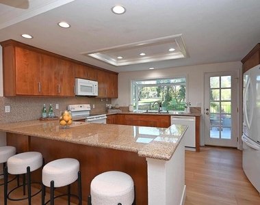 597 Saint George Rd - Photo Thumbnail 4