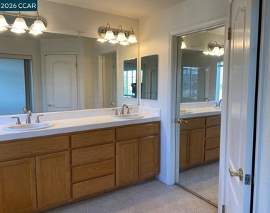 171 Shadowhill Cir - Photo Thumbnail 17