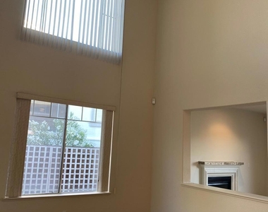 171 Shadowhill Cir - Photo Thumbnail 4