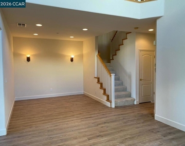 171 Shadowhill Cir - Photo Thumbnail 5