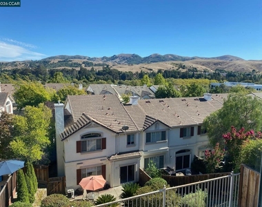 171 Shadowhill Cir - Photo Thumbnail 1
