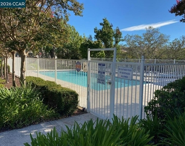 171 Shadowhill Cir - Photo Thumbnail 38