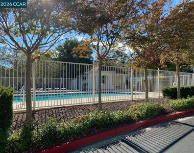 171 Shadowhill Cir - Photo Thumbnail 40