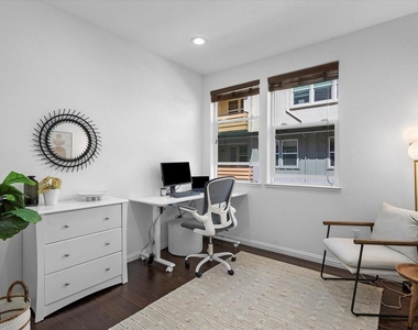 2071 Mahuron Cir - Photo Thumbnail 14