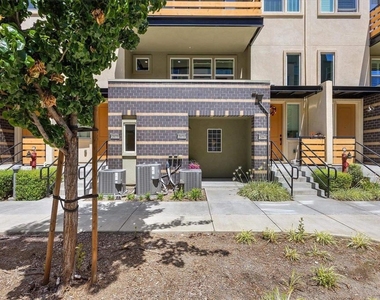 2071 Mahuron Cir - Photo Thumbnail 1