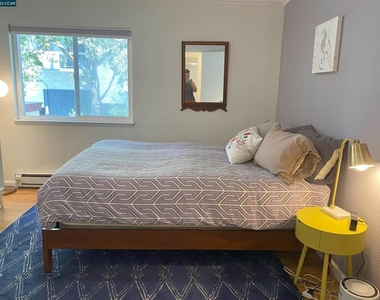 155 Pearl St - Photo Thumbnail 10
