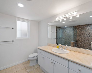 851 N San Vicente Boulevard - Photo Thumbnail 21