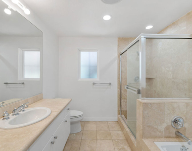 851 N San Vicente Boulevard - Photo Thumbnail 15