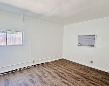 230 Branch Street - Photo Thumbnail 17