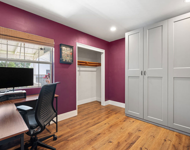 25202 Atwood Boulevard - Photo Thumbnail 8