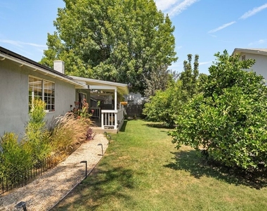 25202 Atwood Boulevard - Photo Thumbnail 17