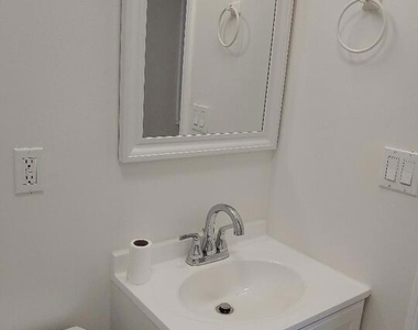 5419 Harold Way - Photo Thumbnail 33