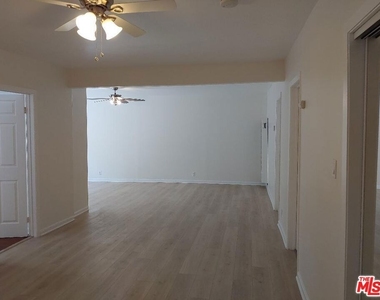 5419 Harold Way - Photo Thumbnail 7