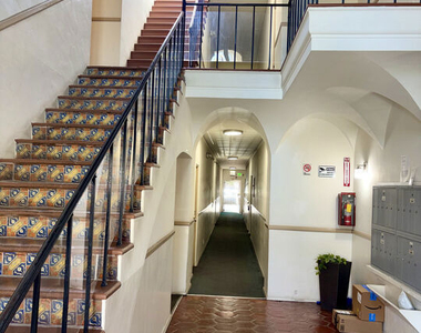 439 N Van Ness Avenue - Photo Thumbnail 7