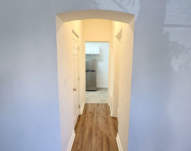 439 N Van Ness Avenue - Photo Thumbnail 3