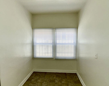 439 N Van Ness Avenue - Photo Thumbnail 5