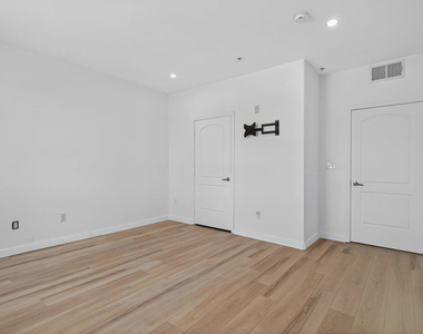 360 W Avenue 26 - Photo Thumbnail 27
