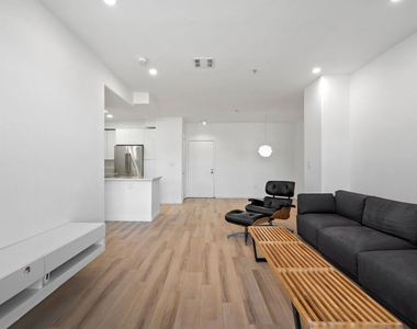 360 W Avenue 26 - Photo Thumbnail 4