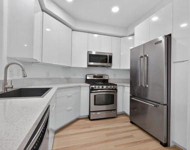 360 W Avenue 26 - Photo Thumbnail 9