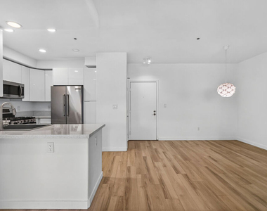 360 W Avenue 26 - Photo Thumbnail 6