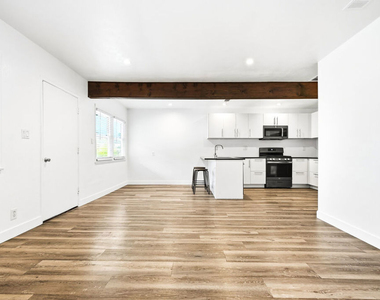 2117 Duane Street - Photo Thumbnail 7
