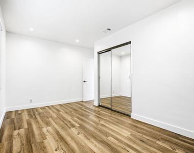 2117 Duane Street - Photo Thumbnail 44