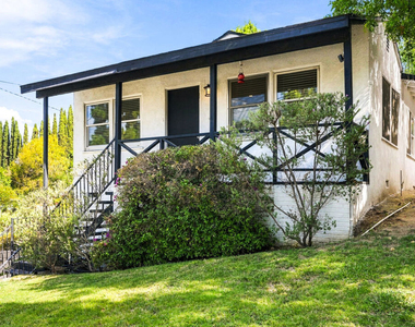 2117 Duane Street - Photo Thumbnail 25