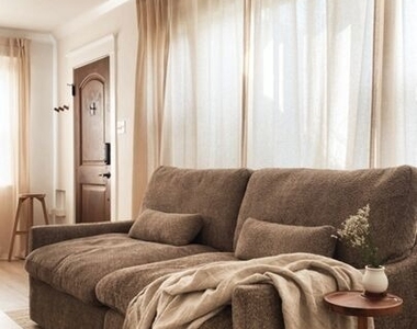 1146 S Mullen Avenue - Photo Thumbnail 7