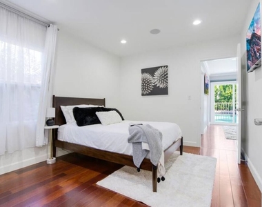 4240 Matilija Avenue - Photo Thumbnail 7