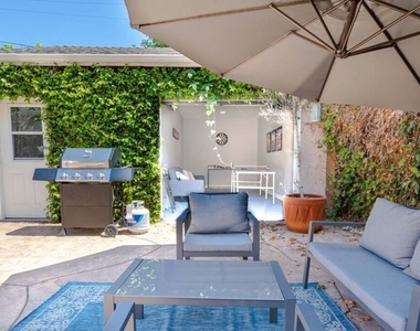 4240 Matilija Avenue - Photo Thumbnail 37