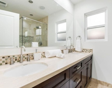 4240 Matilija Avenue - Photo Thumbnail 19