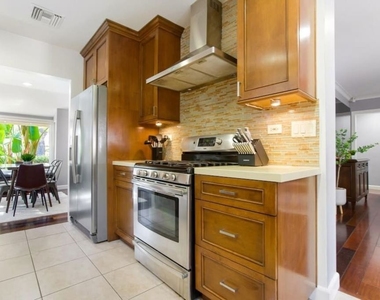 4240 Matilija Avenue - Photo Thumbnail 10