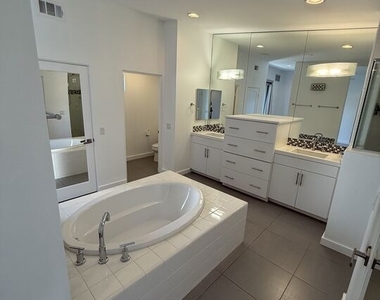 938 Oceo Circle - Photo Thumbnail 7