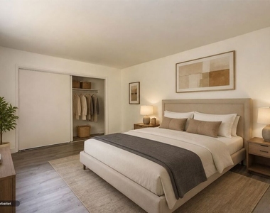 912 Hilldale Avenue - Photo Thumbnail 5