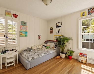 2583 Hutton Drive - Photo Thumbnail 13