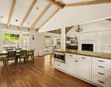 2583 Hutton Drive - Photo Thumbnail 5