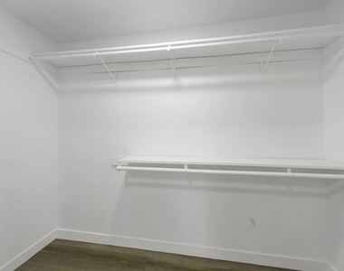 820 Pier Avenue - Photo Thumbnail 12