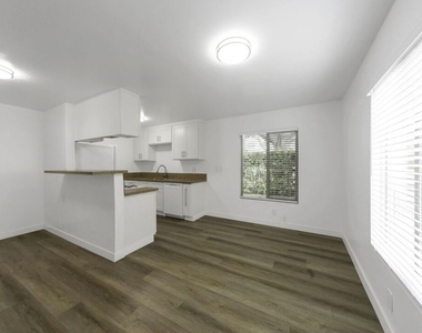 820 Pier Avenue - Photo Thumbnail 6