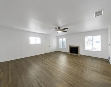 820 Pier Avenue - Photo Thumbnail 1