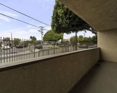 820 Pier Avenue - Photo Thumbnail 3