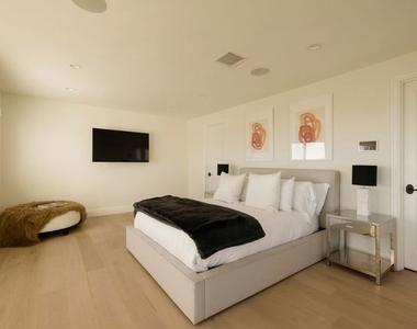 9105 Cordell Drive - Photo Thumbnail 19
