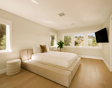 9105 Cordell Drive - Photo Thumbnail 25