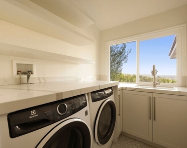 9105 Cordell Drive - Photo Thumbnail 27