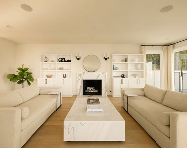 9105 Cordell Drive - Photo Thumbnail 3