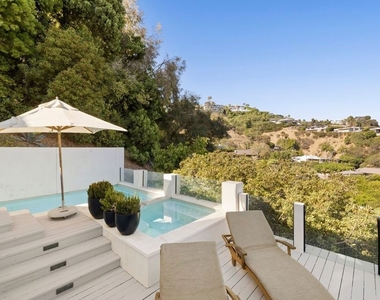 9105 Cordell Drive - Photo Thumbnail 9
