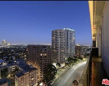 10535 Wilshire Boulevard - Photo Thumbnail 1