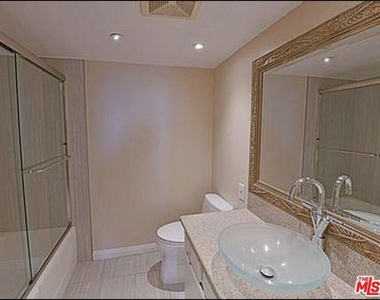 10535 Wilshire Boulevard - Photo Thumbnail 14