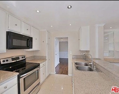 10535 Wilshire Boulevard - Photo Thumbnail 10