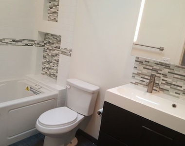 1020 Moraga Drive - Photo Thumbnail 5